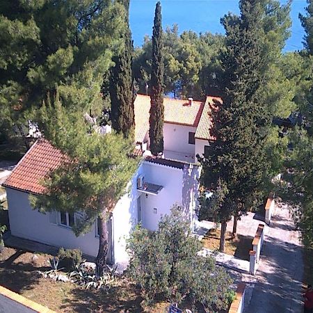 Beach House Black Olive Villa Slatine Exterior foto