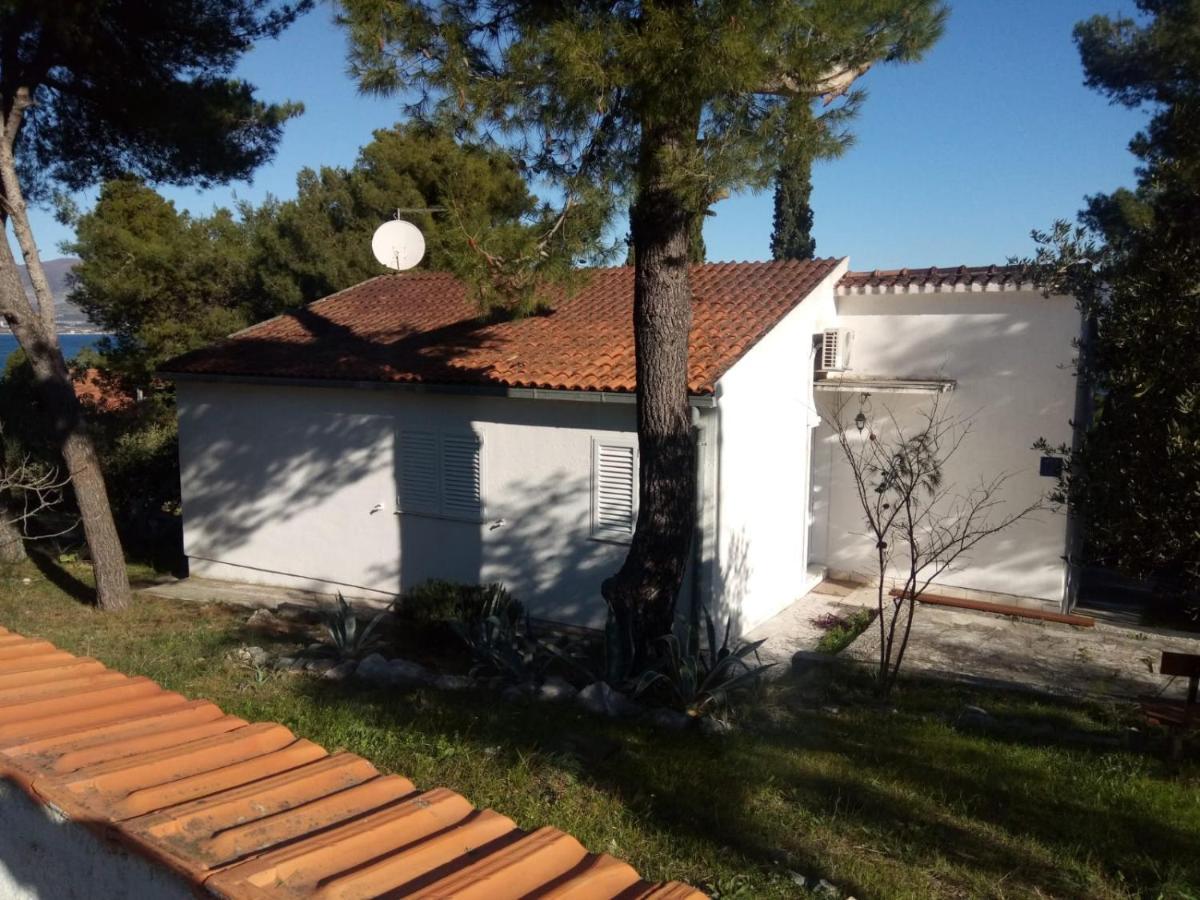 Beach House Black Olive Villa Slatine Exterior foto